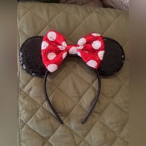 Red and Black Sequin Minnie Mouse Ears Headband
